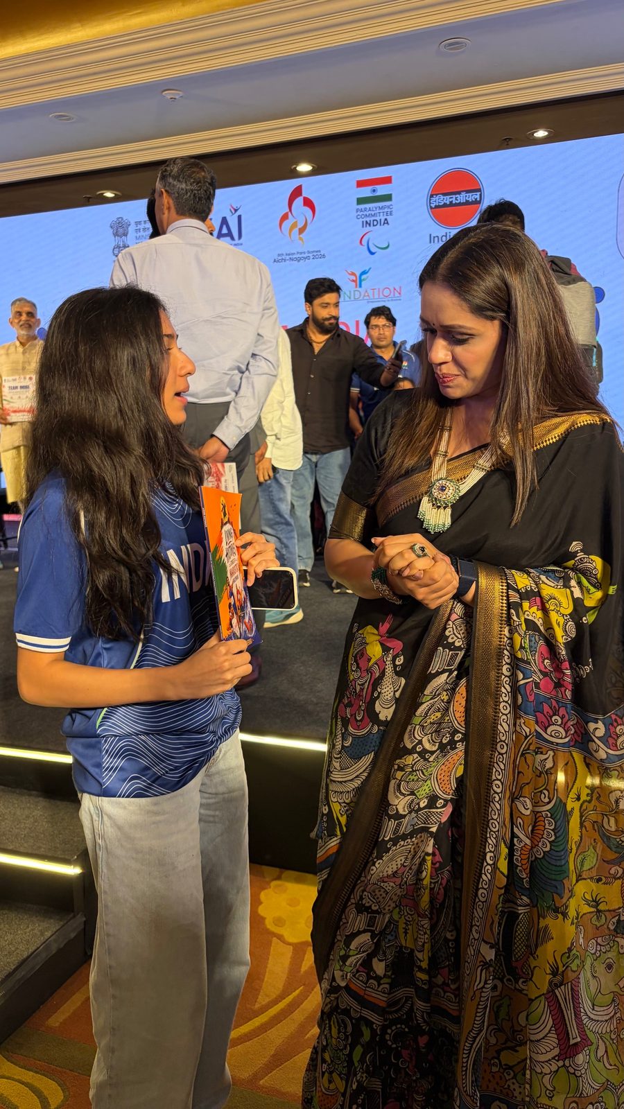 Dr Payal Bansal Kanodia talking with Sharanya Kheruka